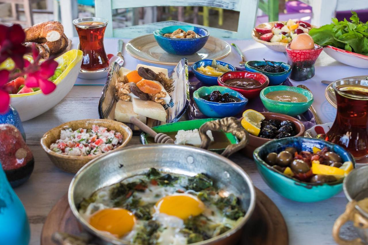 Giritimu Evleri Bed & Breakfast เซลิมิเย ภายนอก รูปภาพ